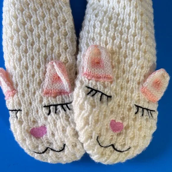 Cute & Cozy Just Cozy Knit Slipper Socks W/ Adorable Llama Face Design S/M Size - Picture 11 of 11